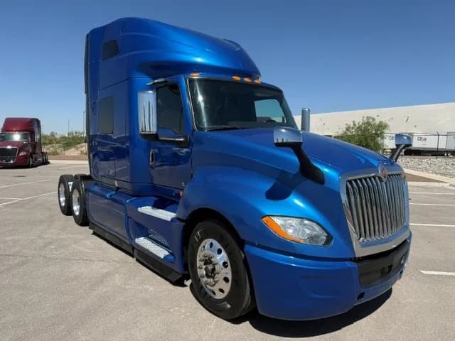 2021 International LT625