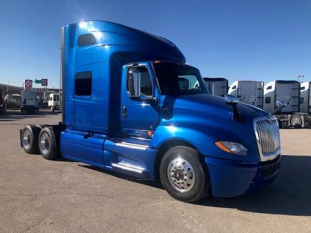 2022 International LT625