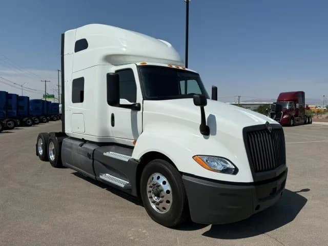2022 International LT625