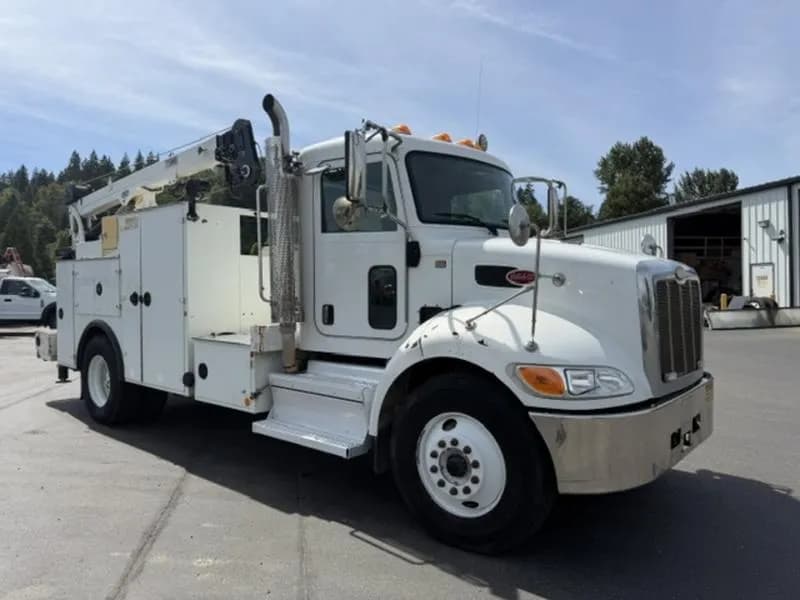 2019 Peterbilt 337