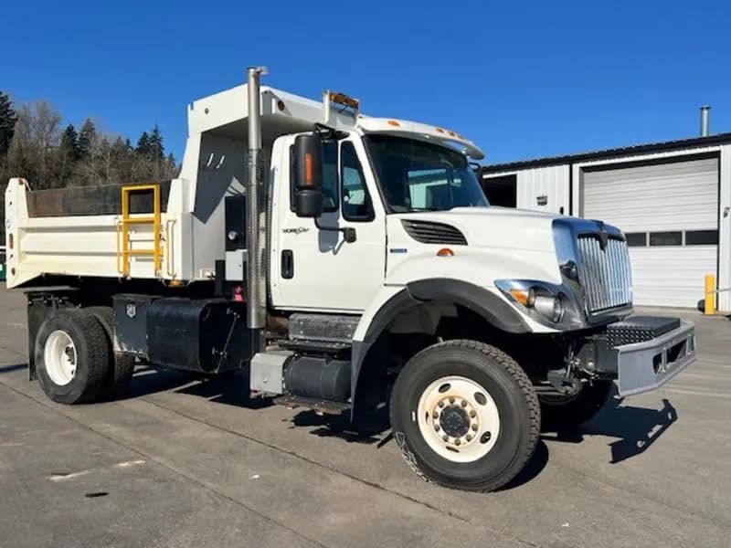 2011 International WORKSTAR 7500 - Bucket