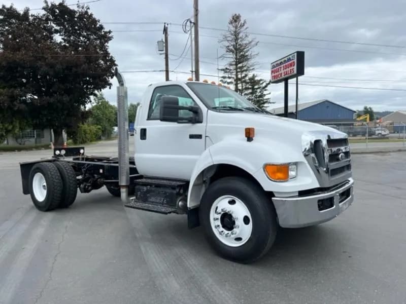 2011 Ford F650 SD - Bucket