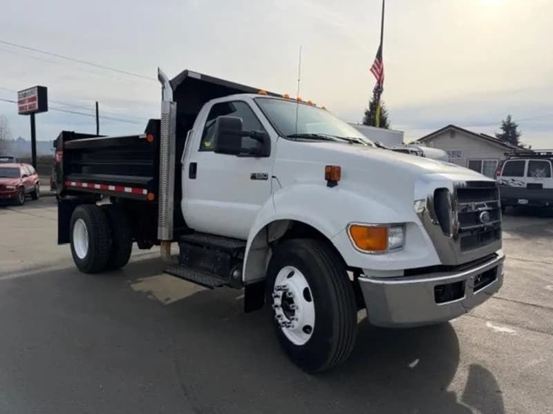2011 Ford F650 SD - Bucket