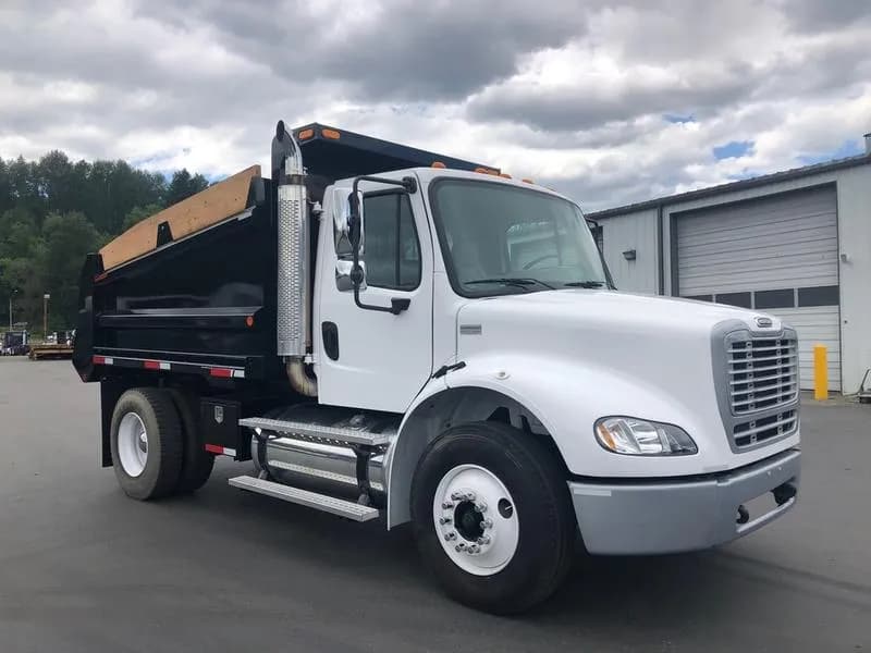 2007 Freightliner Business Class M2 - Bucket