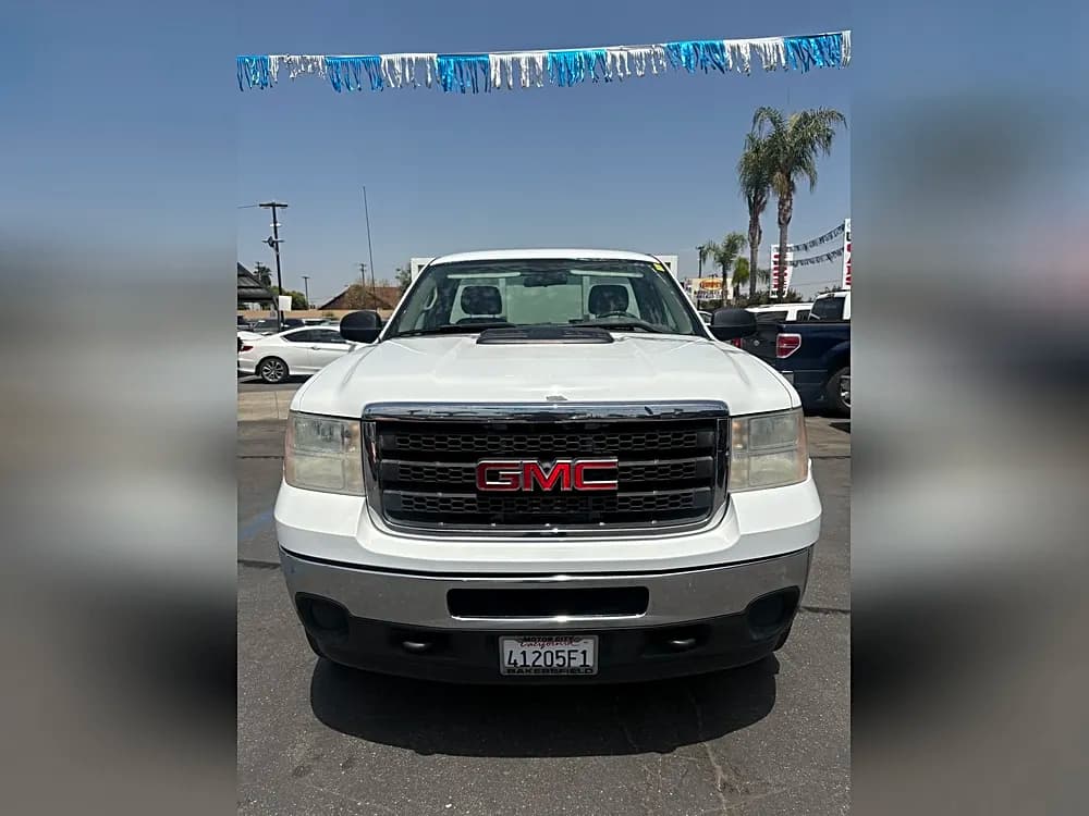 2011 GMC Sierra 3500 Classic - Chassis