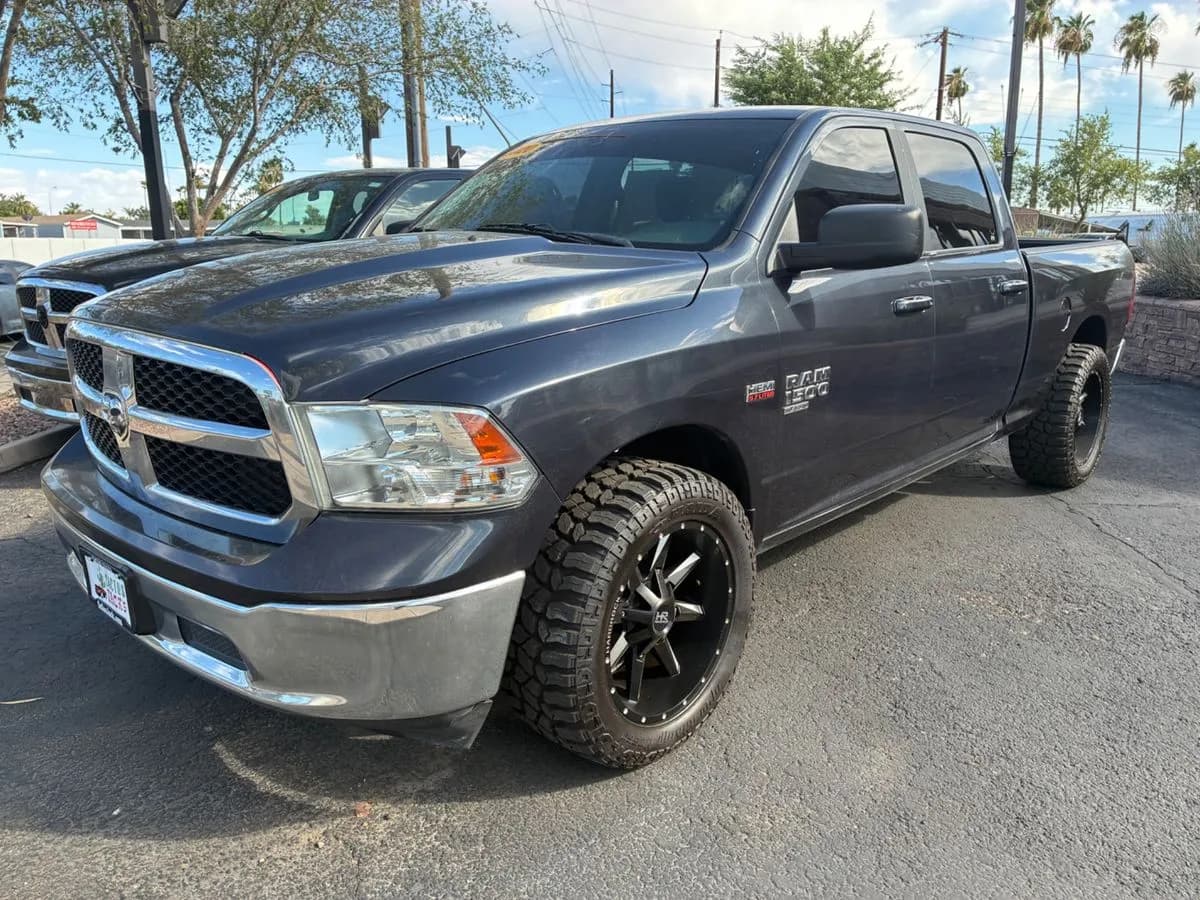2020 Ram 1500 Classic SLT - Pickup