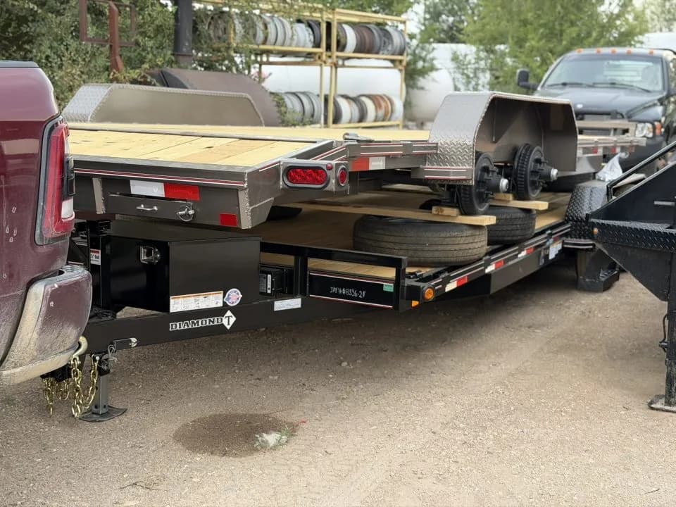 2027 DIAMOND T TRAILERS MFG. CO. Diamond T Trailers Mfg. Co - Car Hauler Trucks