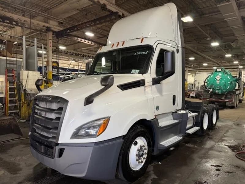 2020 Frghtlnr CASCADIA 126