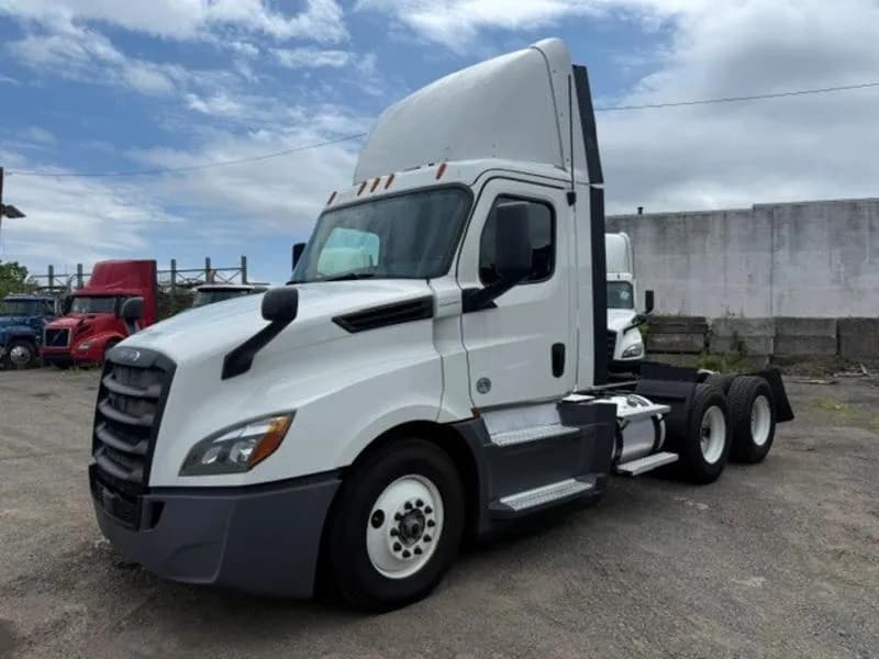 2020 Frghtlnr CASCADIA 126