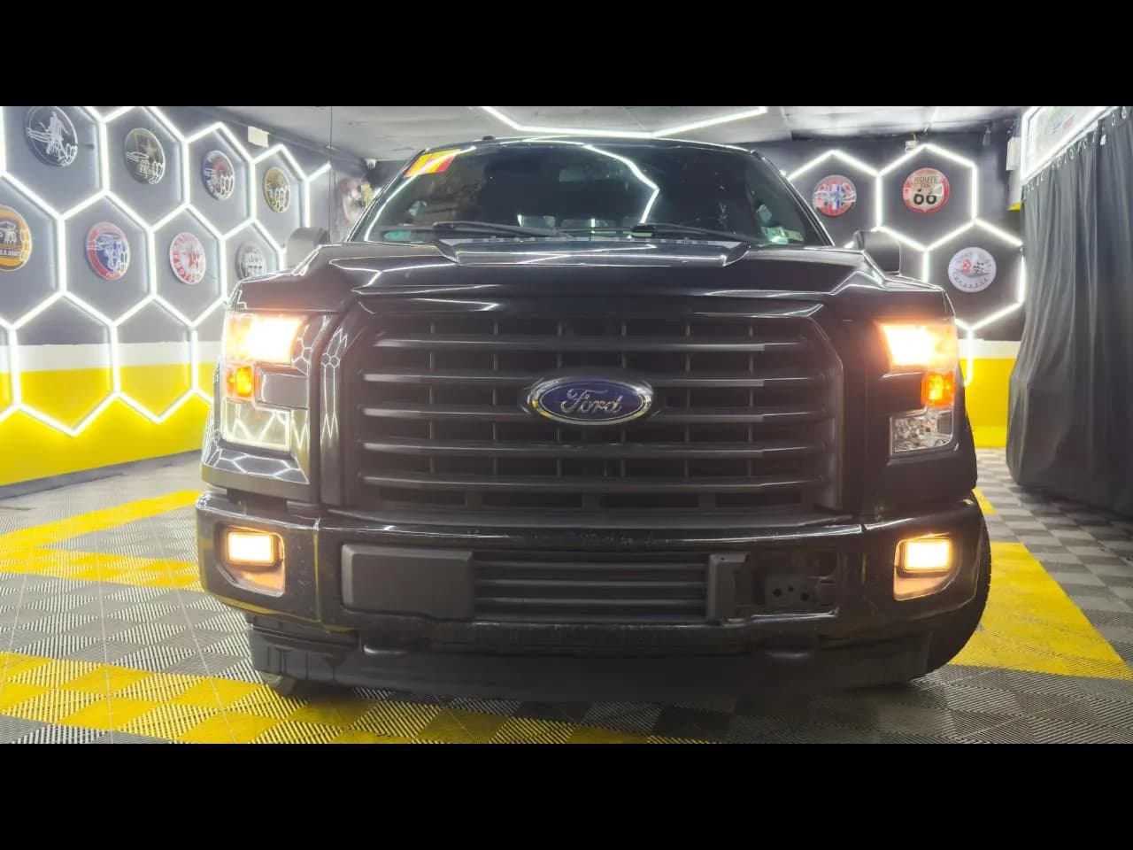 2017 Ford F-150 XLT - Pickup