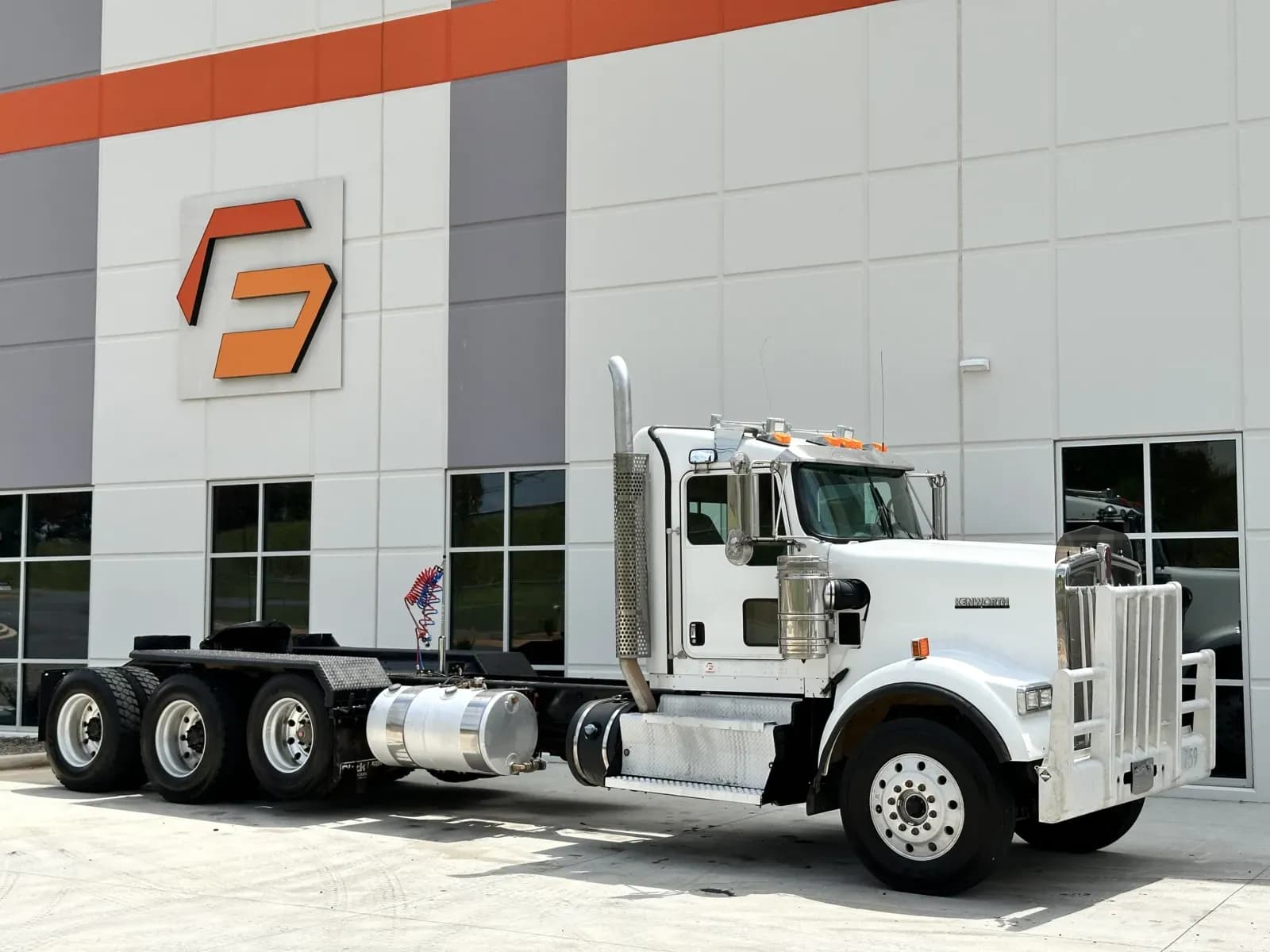 2014 Kenworth W900 - Day Cab