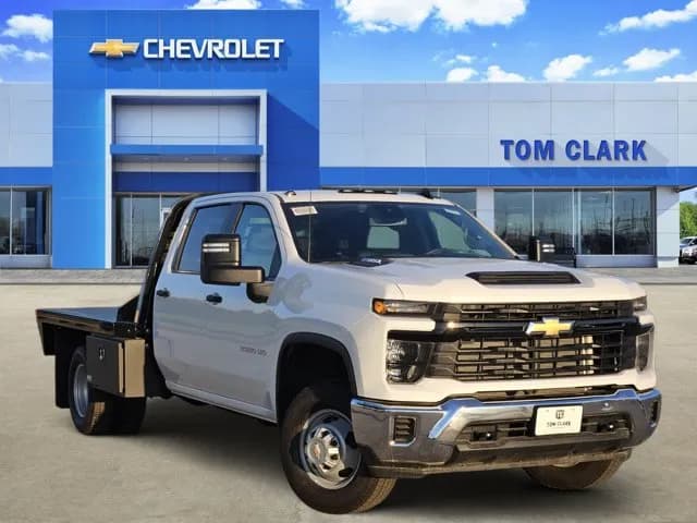 2026 Chevrolet Silverado 3500 Crew Cab - Flatbed