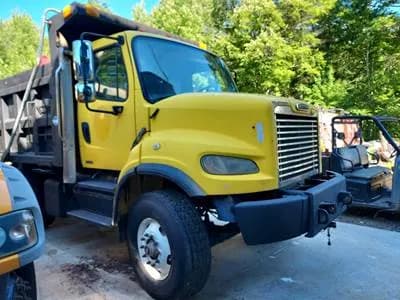 2011 Freightliner M2 106 - Dump