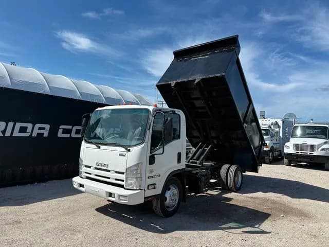 2015 Isuzu NRR