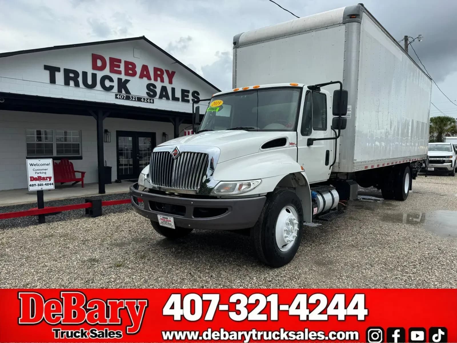 2019 International DuraStar 4300 - Box