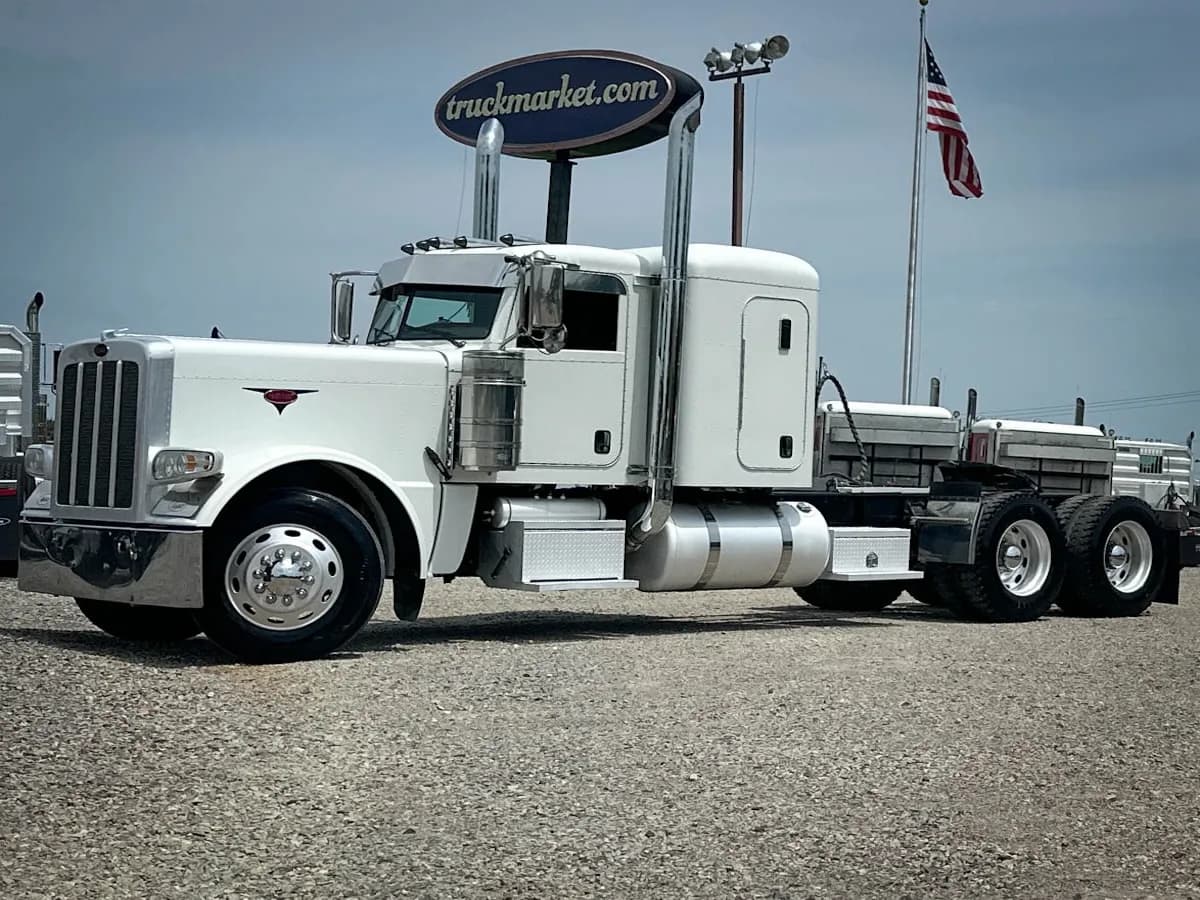 2014 Cat 389 - Glider Kit Trucks