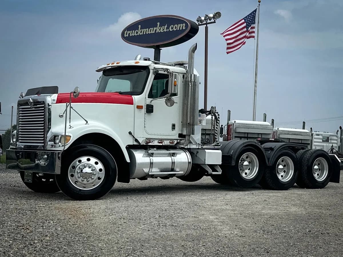 2006 Cummins 5900 TRI - Day Cab