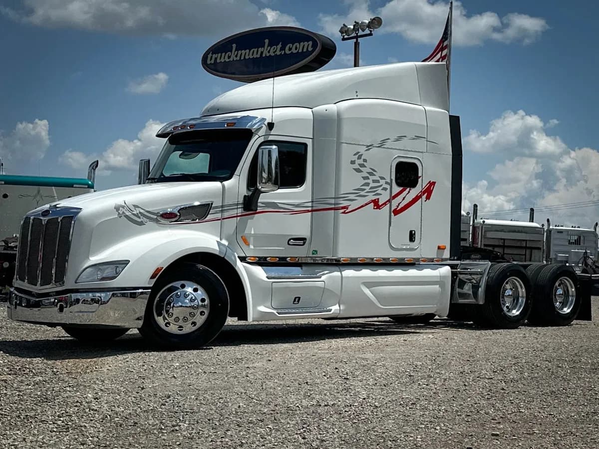 2019 Peterbilt 579 - Glider Kit Trucks