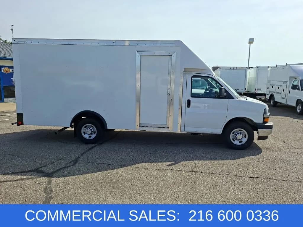 2026 Chevrolet Express 3500 - Box