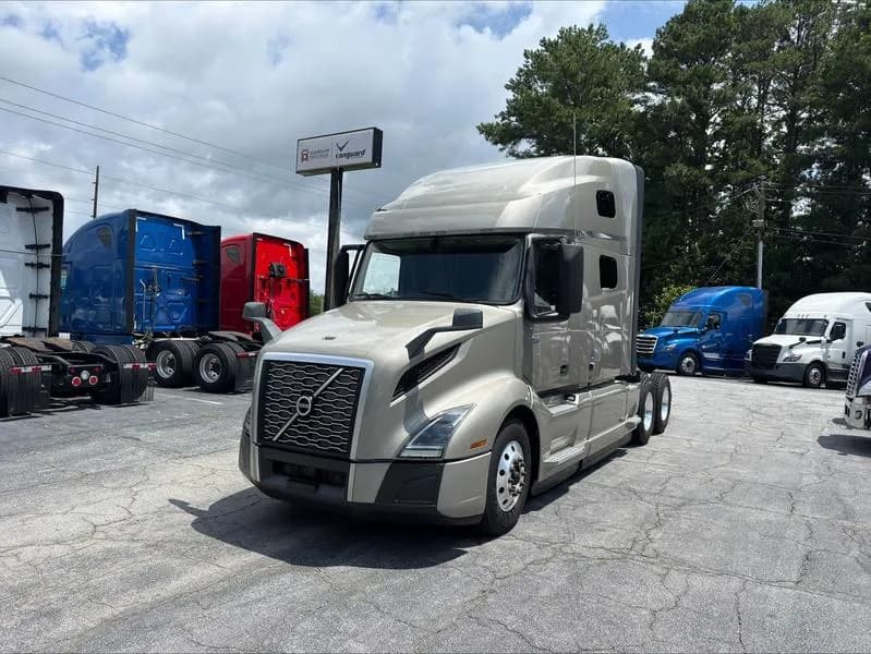 2023 Volvo VNL64T760