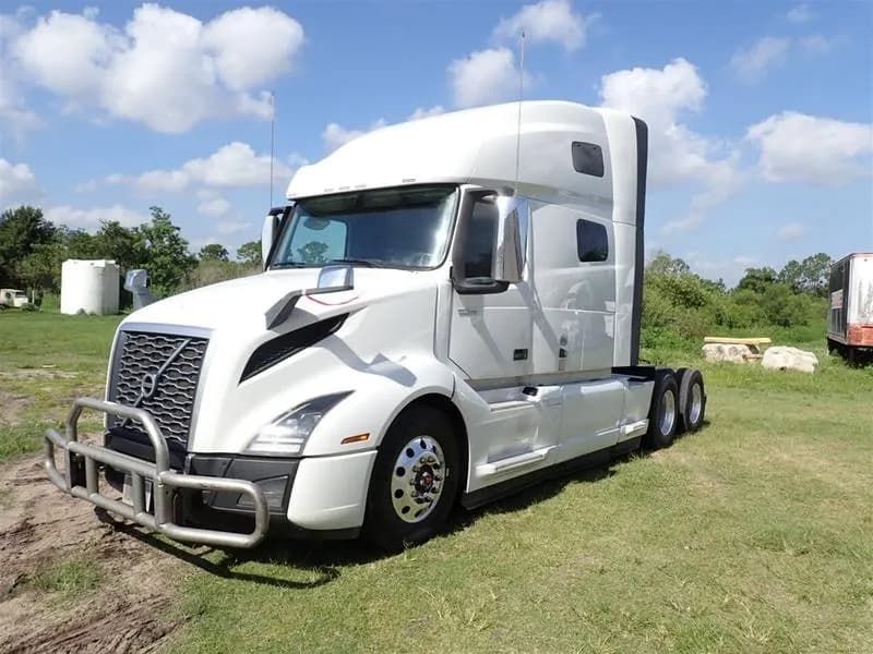 2020 Volvo VNL64T760