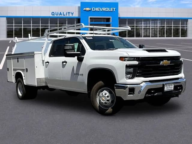 2026 Chevrolet Silverado 3500 Crew Cab - Chassis