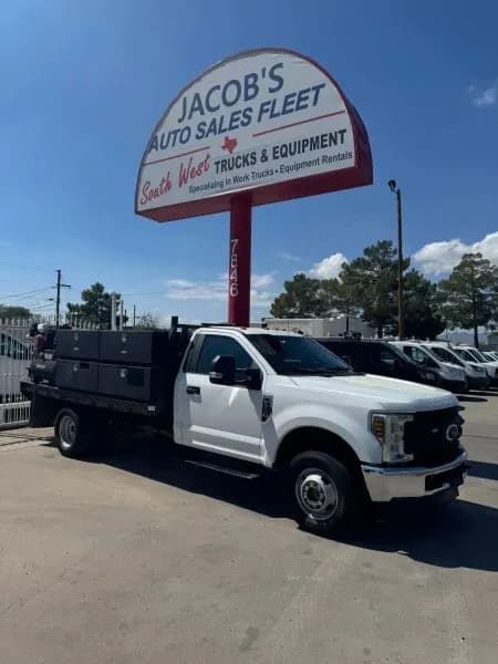 2018 Ford F350 Super Duty - Chassis