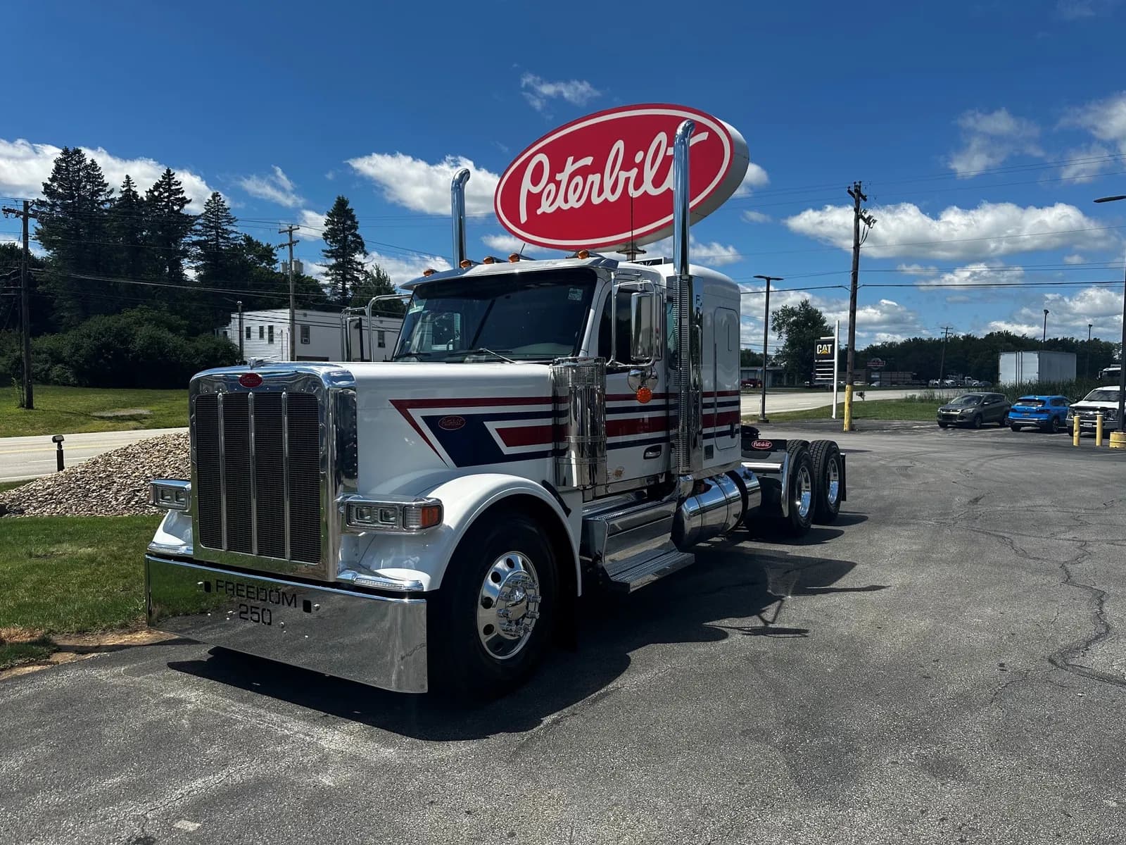 2027 PETERBILT 589