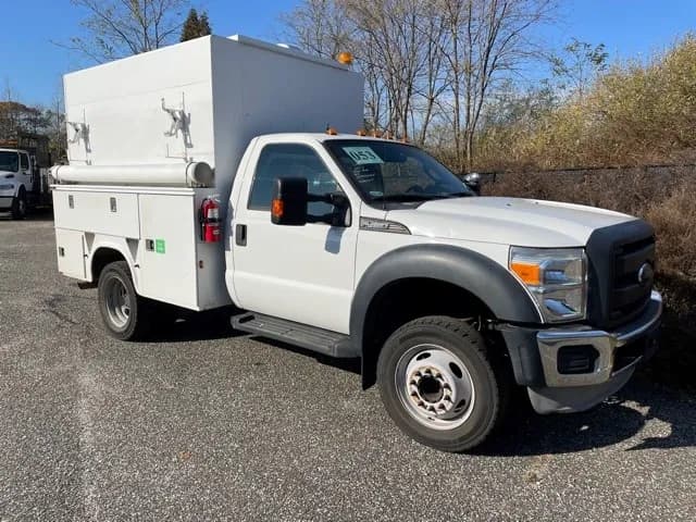 2012 Ford F-450 Canopy - Service