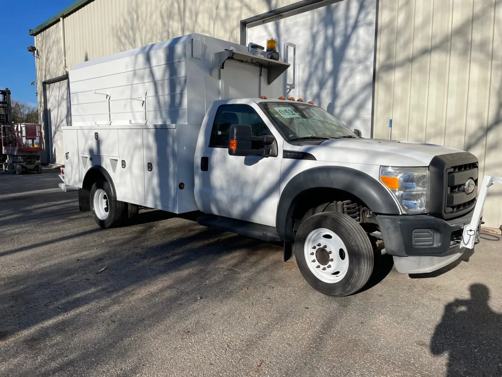 2012 Ford F-550 Canopy - Service