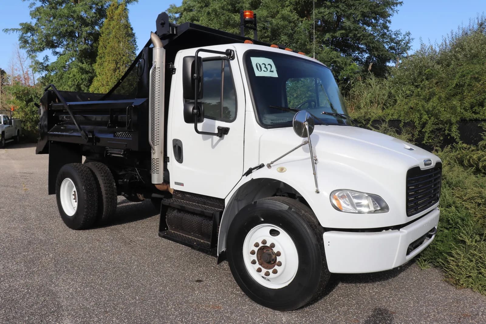 2010 Freightliner M2 - Dump