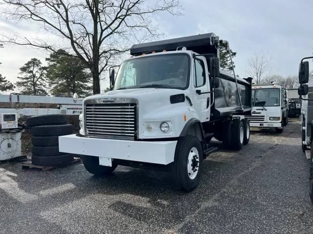 2010 Freightliner M2 - Dump