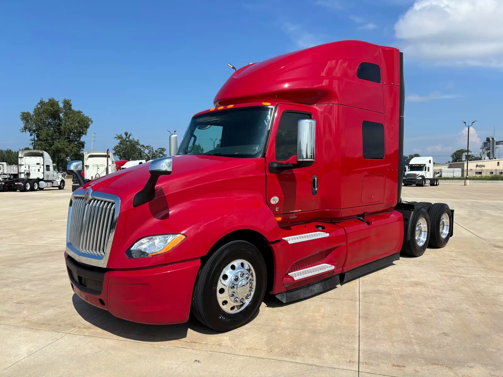 2022 International LT