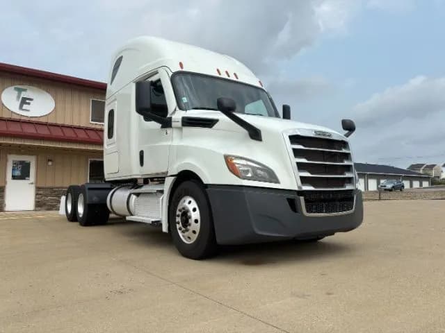 2020 Freightliner New Cascadia 126