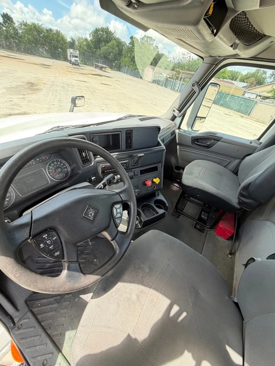 2020 International LT625