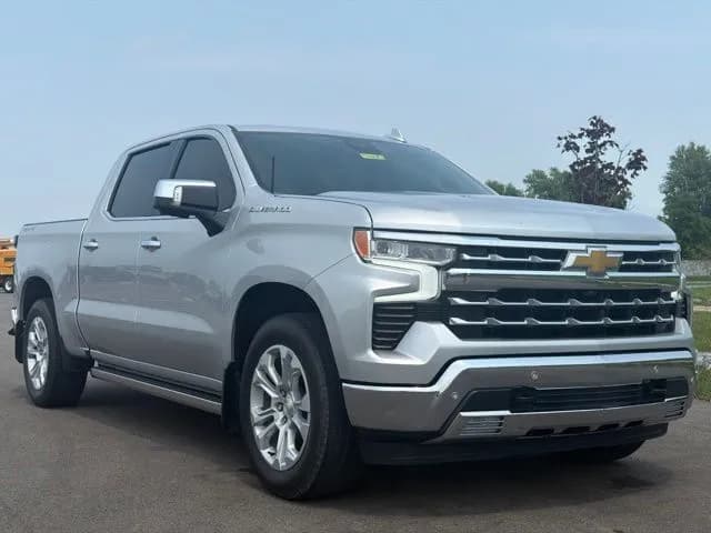 2022 Chevrolet Silverado 1500 Crew Cab - Pickup