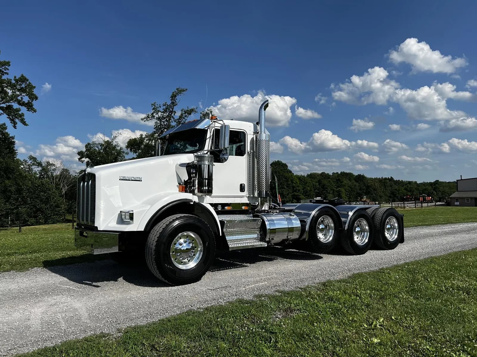 2018 Kenworth T800 - Day Cab