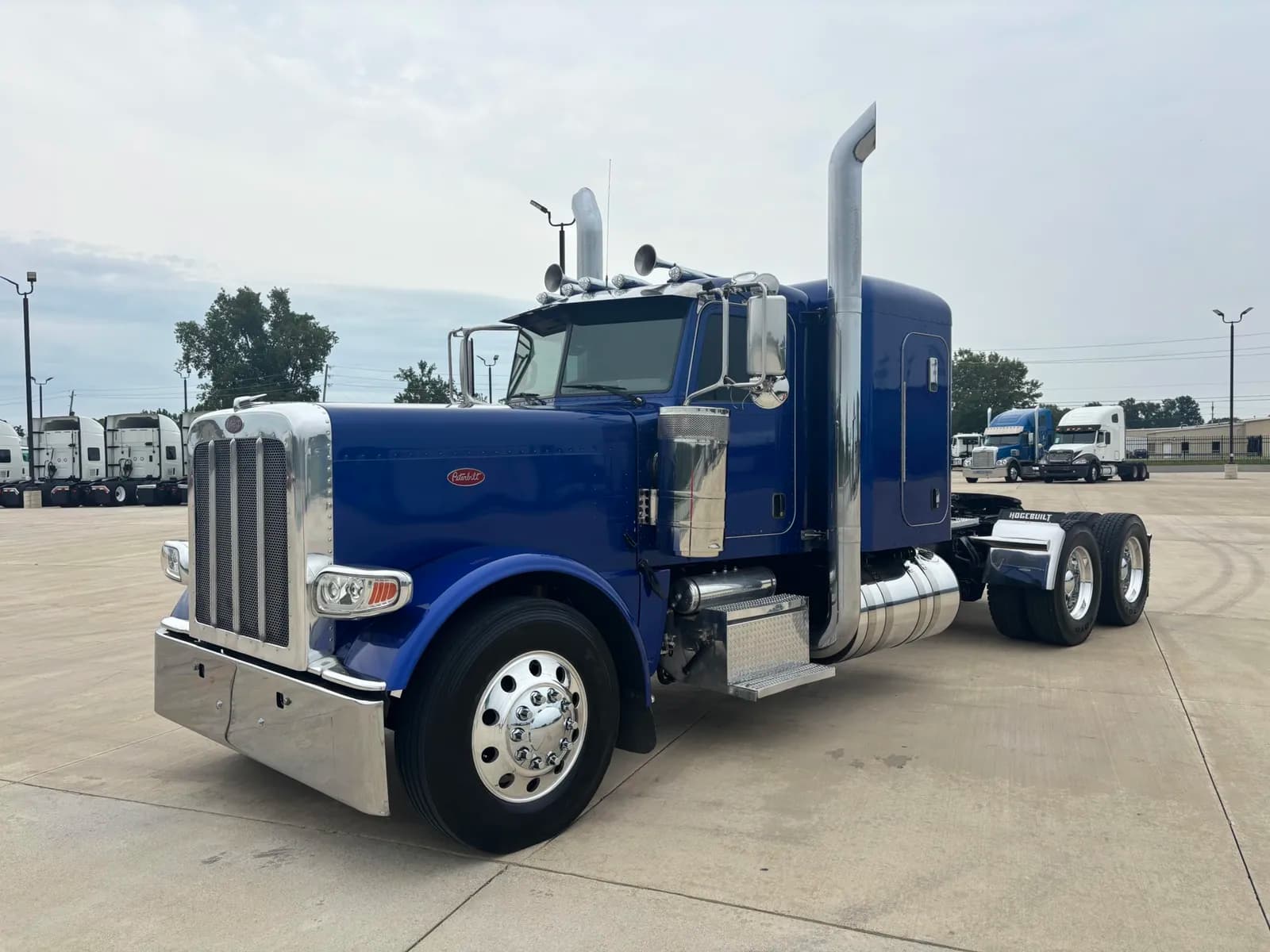 2015 Peterbilt 389 Glider - Glider Kit Trucks
