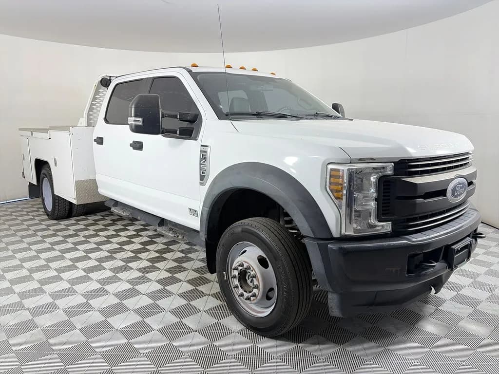 2019 Ford F-450SD - Chassis