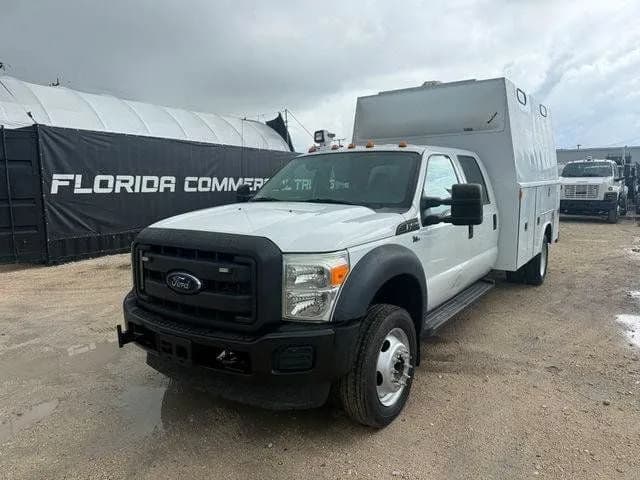 2014 Ford F-450 Crew Cab - Service