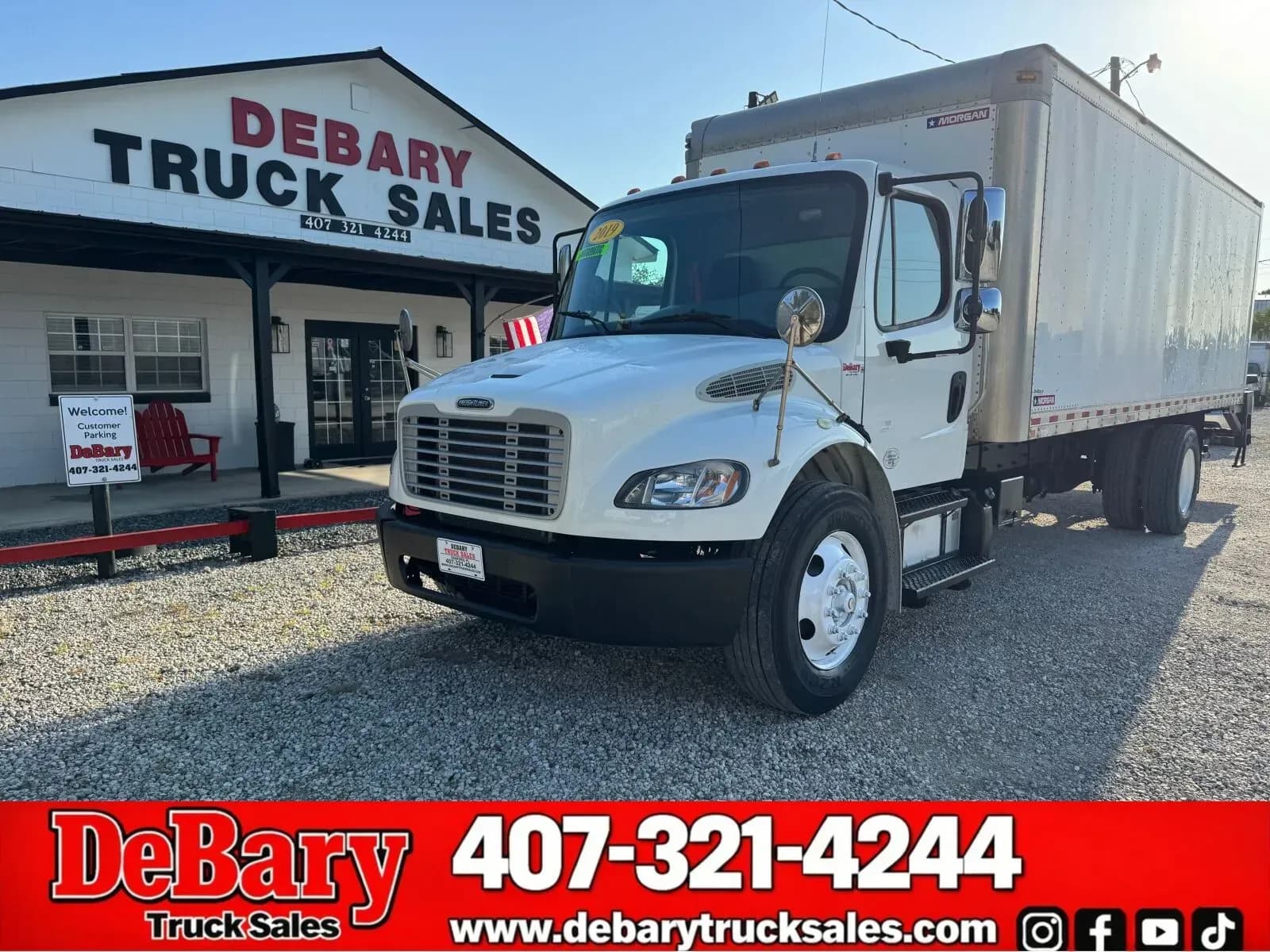 2019 Freightliner M2 106 - Box