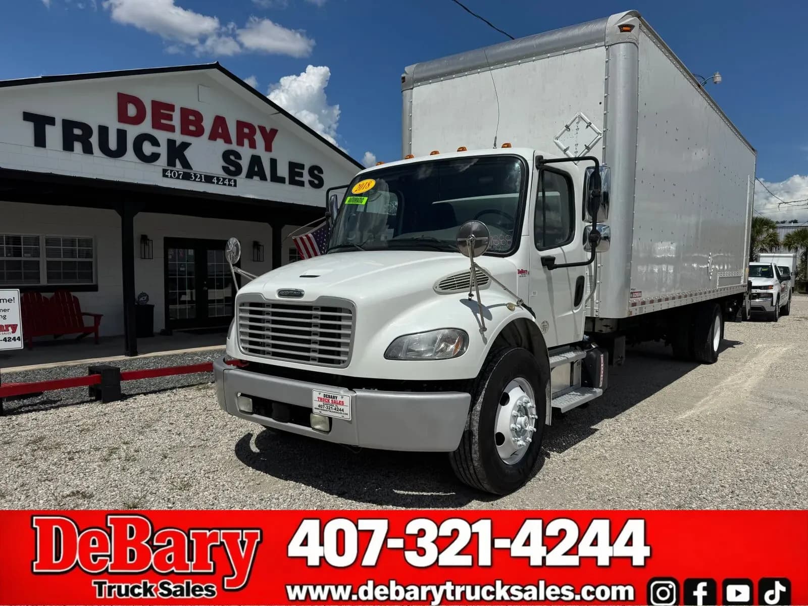 2018 Freightliner M2 106 - Box