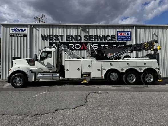 2026 Kenworth W990 - Tow
