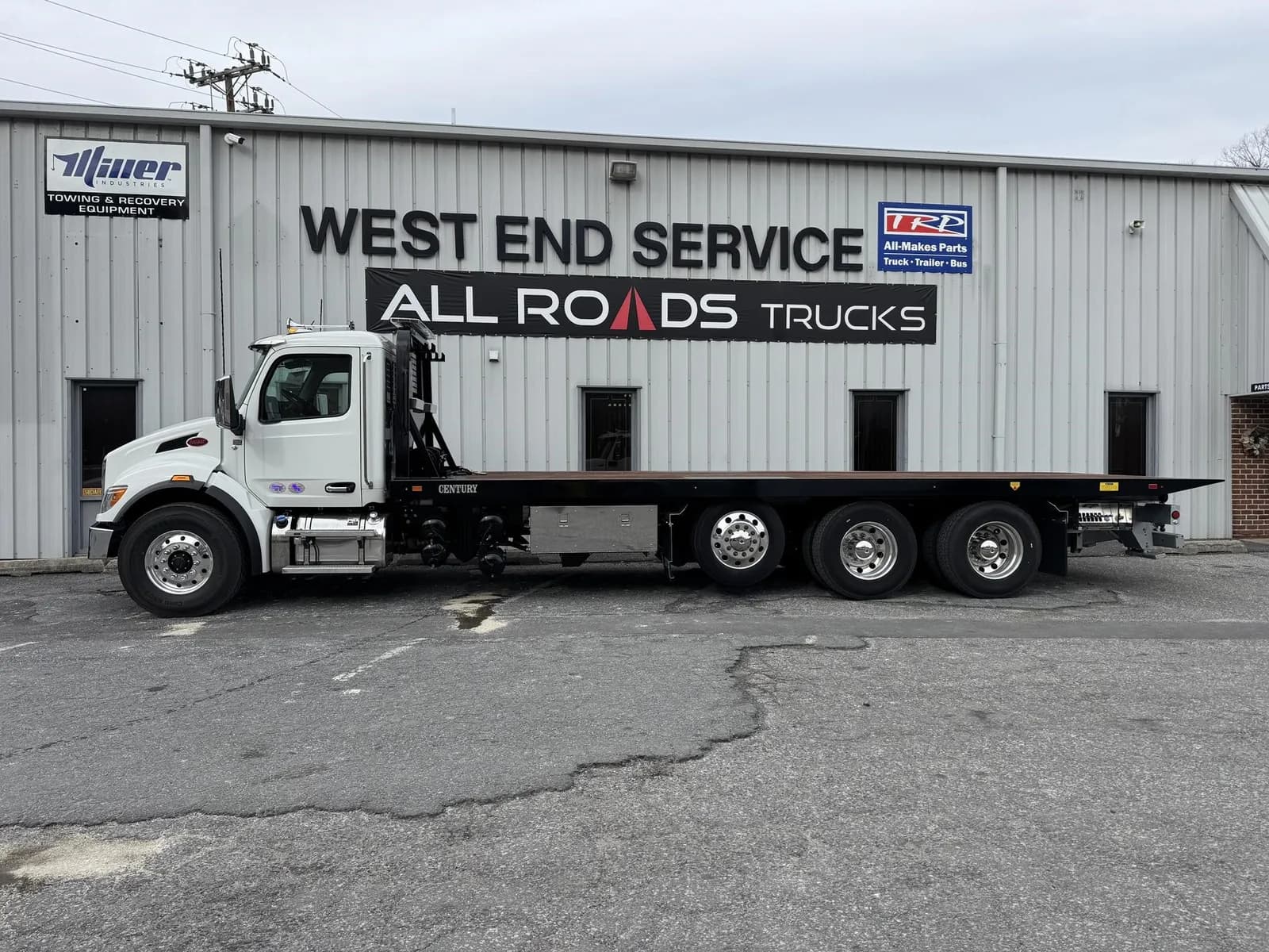 2027 Peterbilt 548