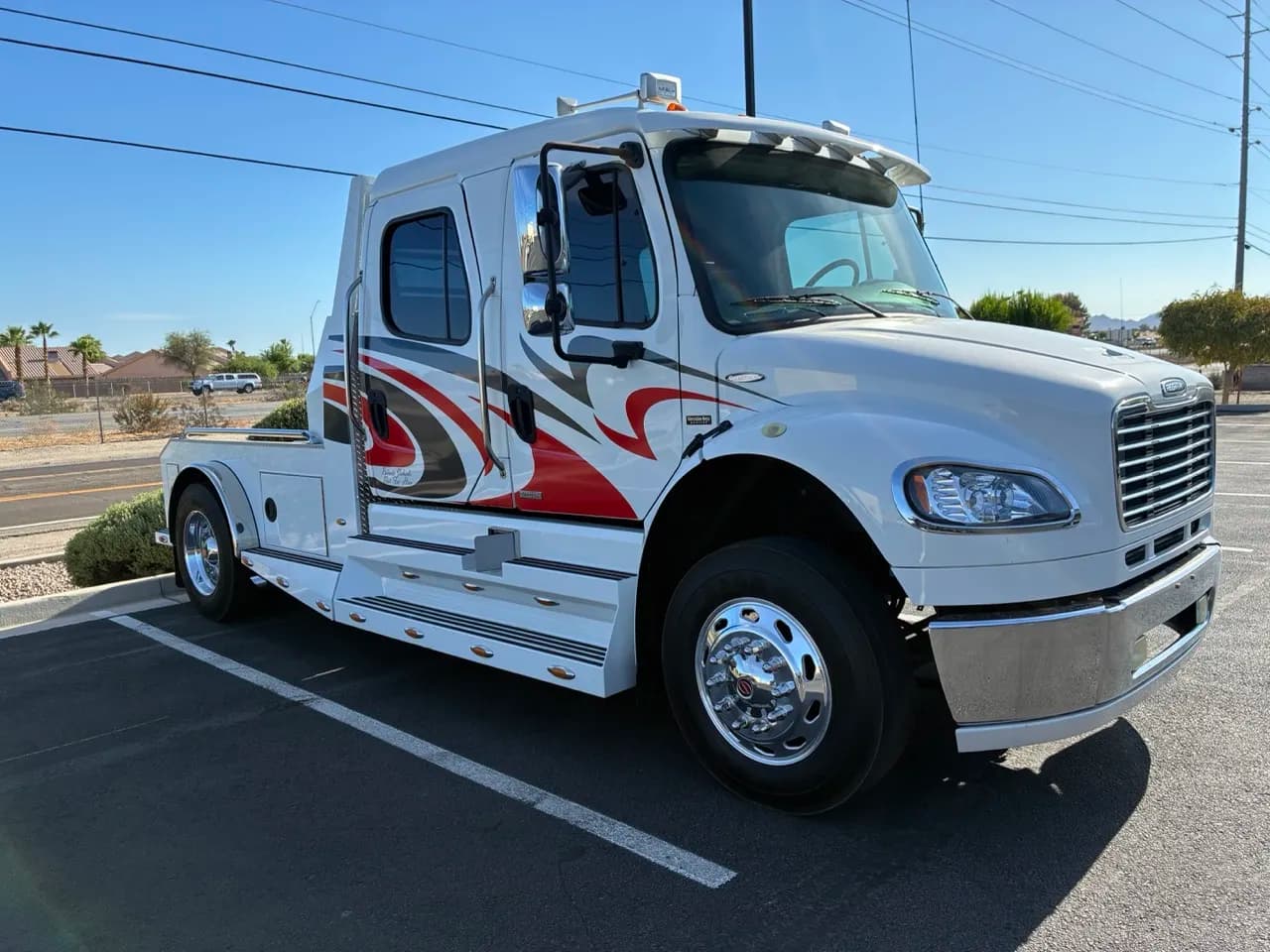 2007 Freightliner M2-106 Sportchassis 330hp - Farm Trucks / Grain Trucks