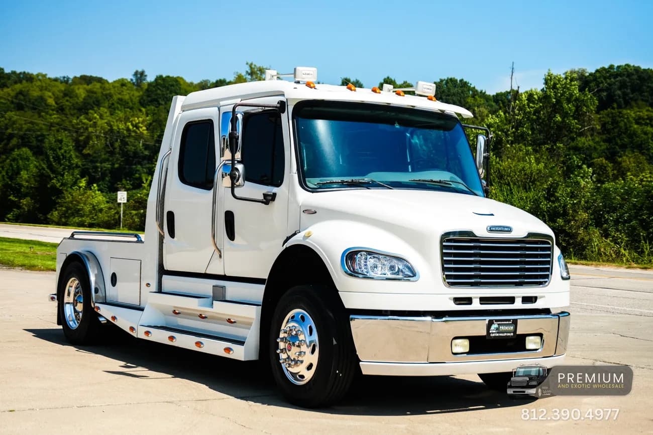 2007 Freightliner M2-106 Sportchassis 330hp - Farm Trucks / Grain Trucks