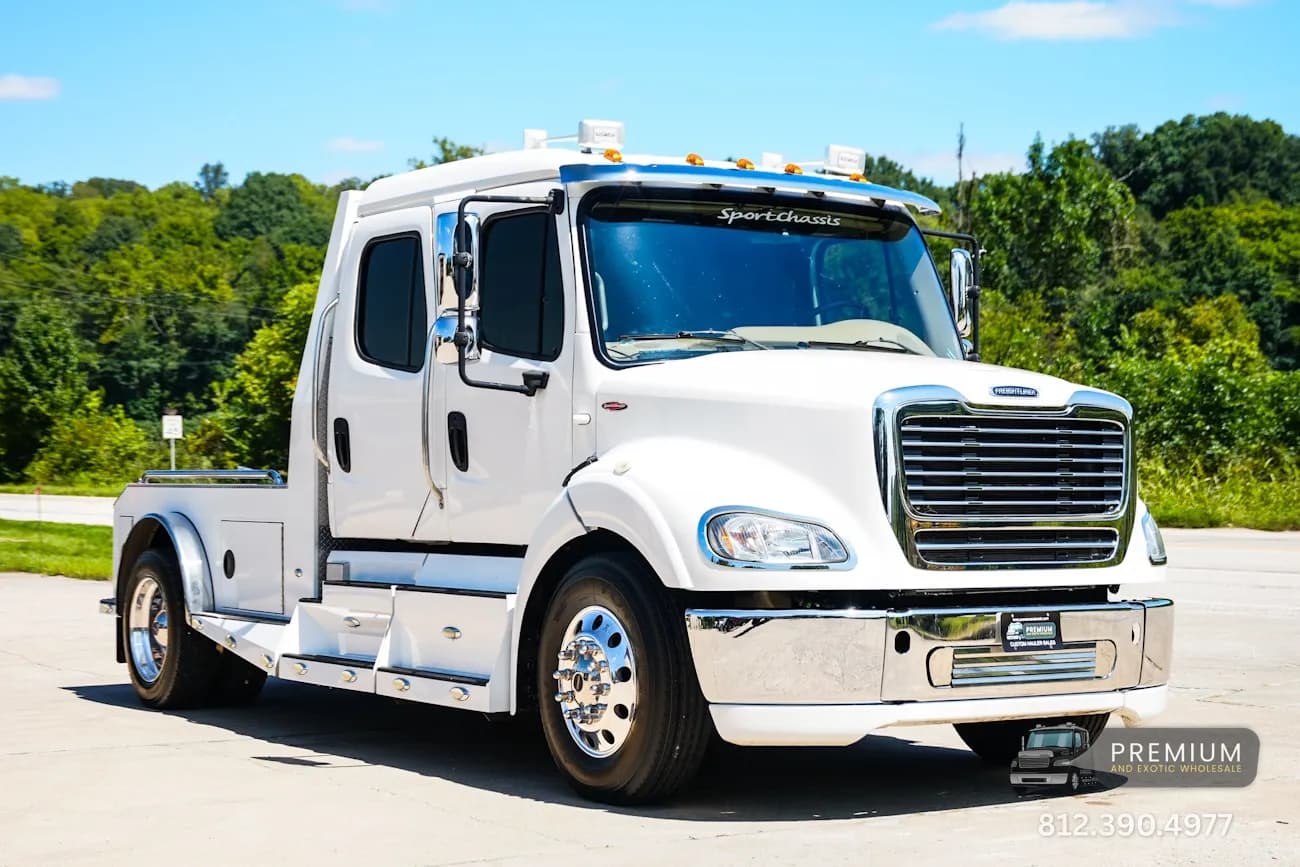 2014 Freightliner M2-112 Sportchassis DD13 505HP - Farm Trucks / Grain Trucks