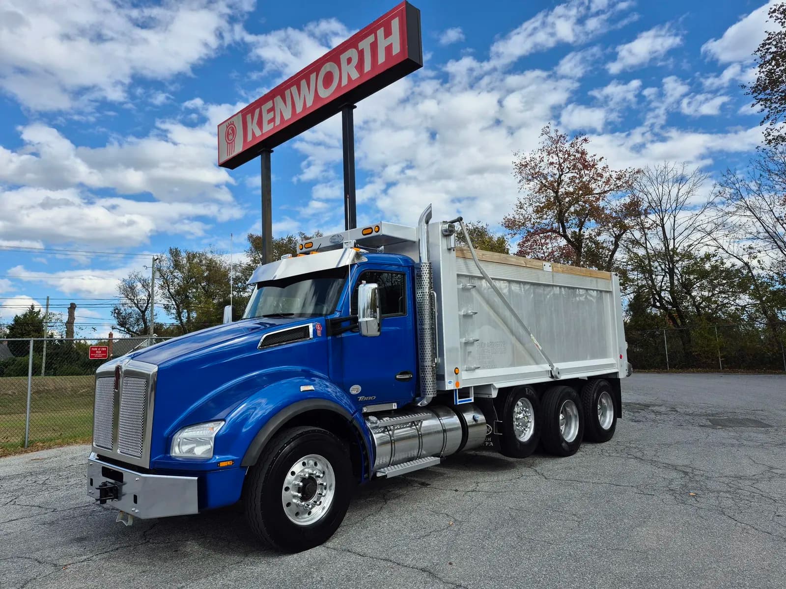 2021 Kenworth T880