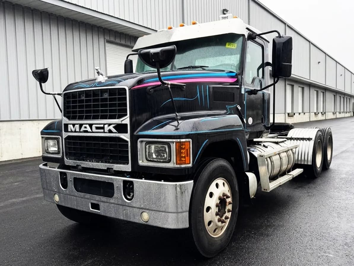 2020 Mack PI64T
