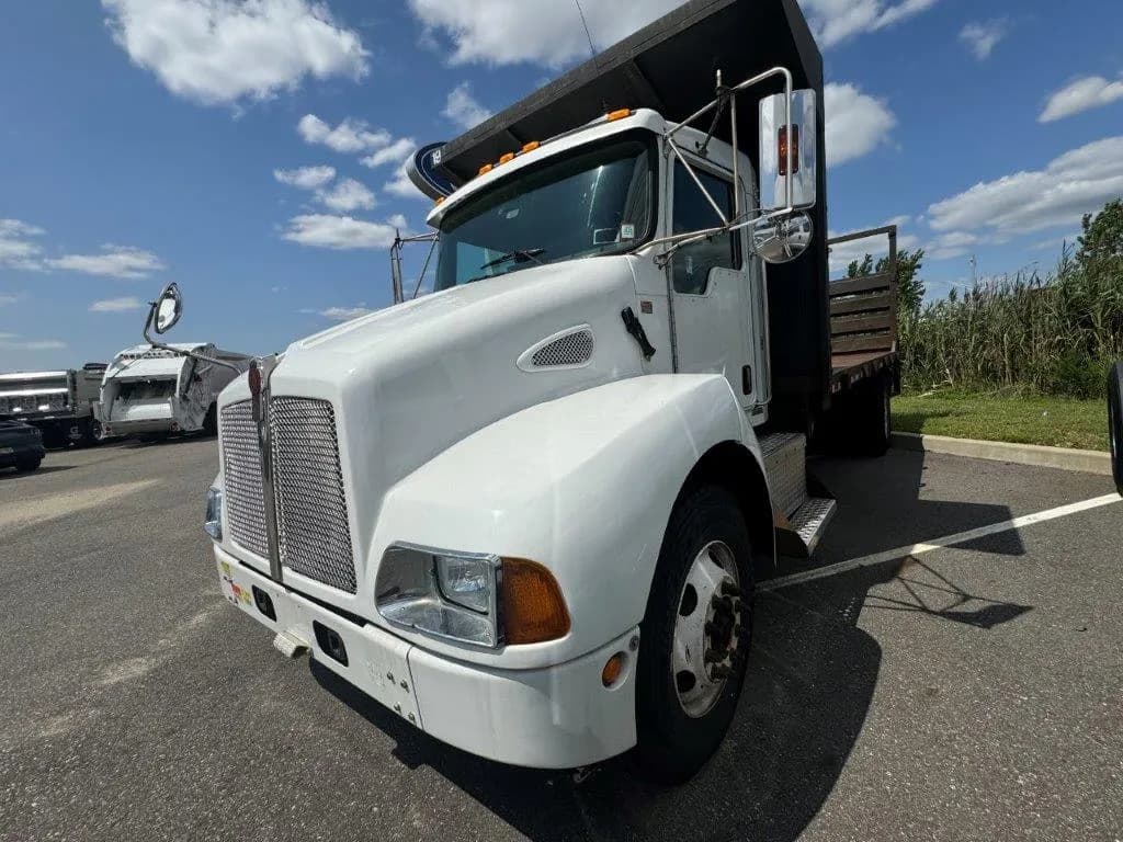 2008 Kenworth T300